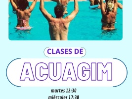 Clases de Acuagim en la piscina municipal